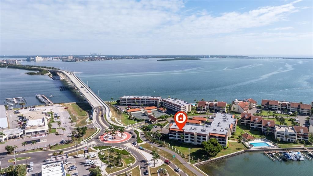 待售: $464,000 (2 贝兹, 2 浴室, 1040 平方英尺)