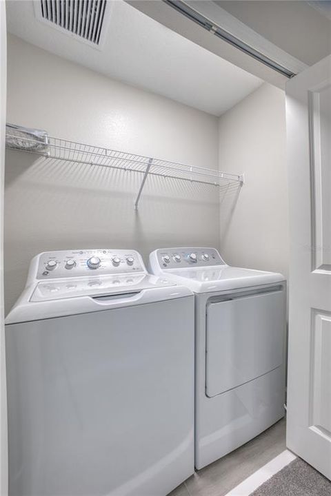 Active With Contract: $2,400 (3 beds, 2 baths, 1379 Square Feet)