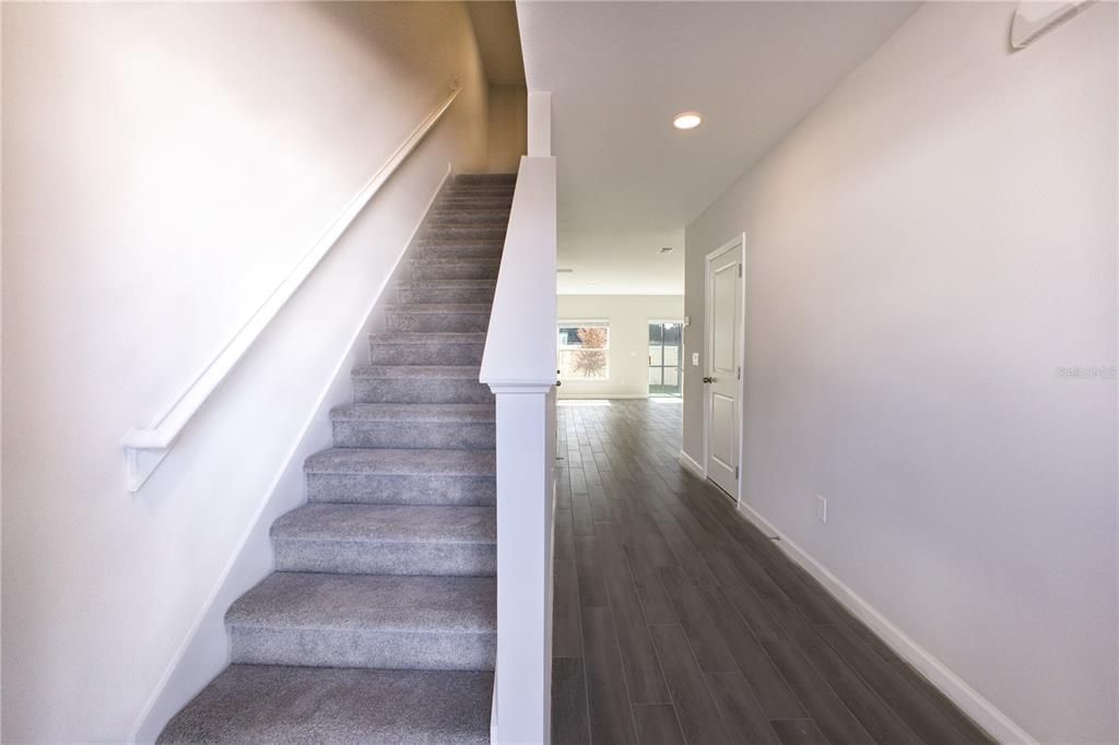 Active With Contract: $2,400 (3 beds, 2 baths, 1379 Square Feet)
