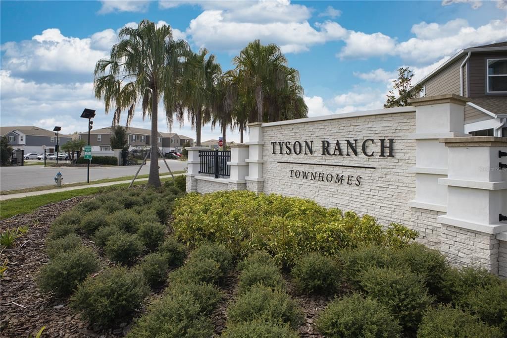 Active With Contract: $2,400 (3 beds, 2 baths, 1379 Square Feet)