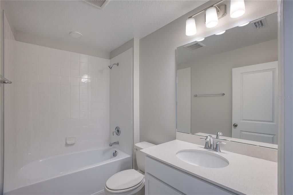 Active With Contract: $2,400 (3 beds, 2 baths, 1379 Square Feet)