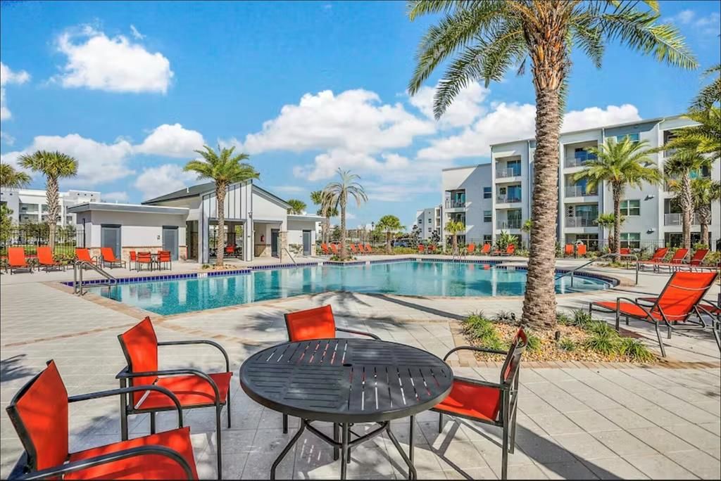 For Rent: $2,100 (2 beds, 2 baths, 1196 Square Feet)