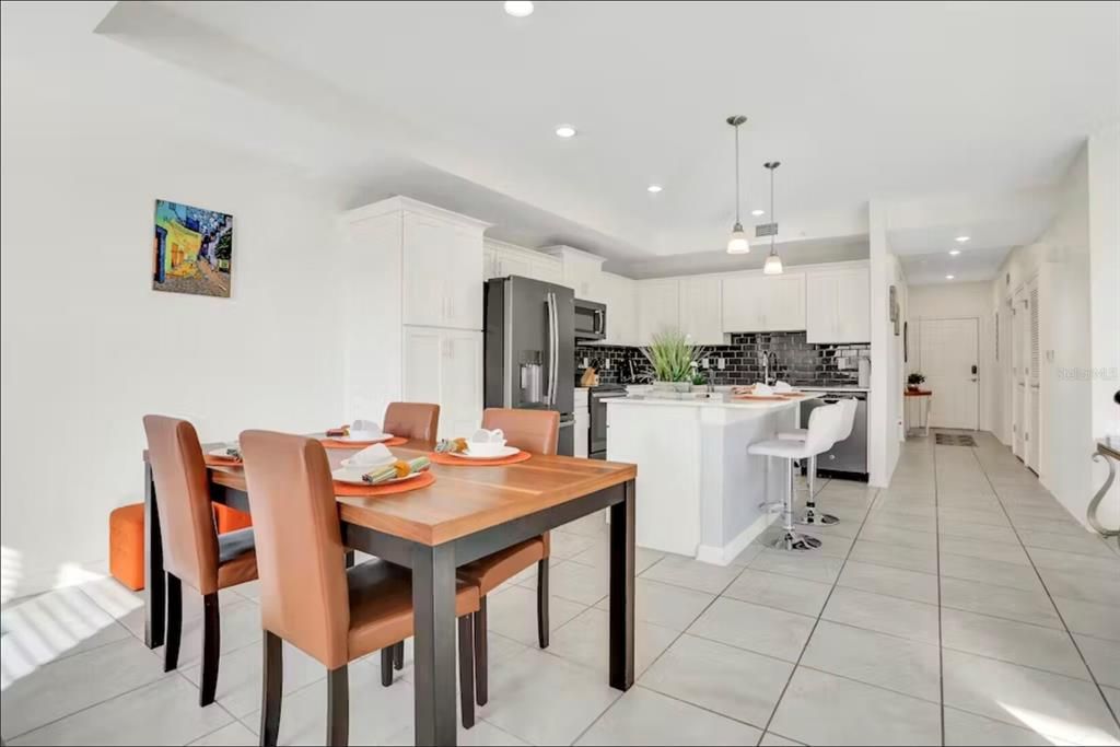 For Rent: $2,100 (2 beds, 2 baths, 1196 Square Feet)