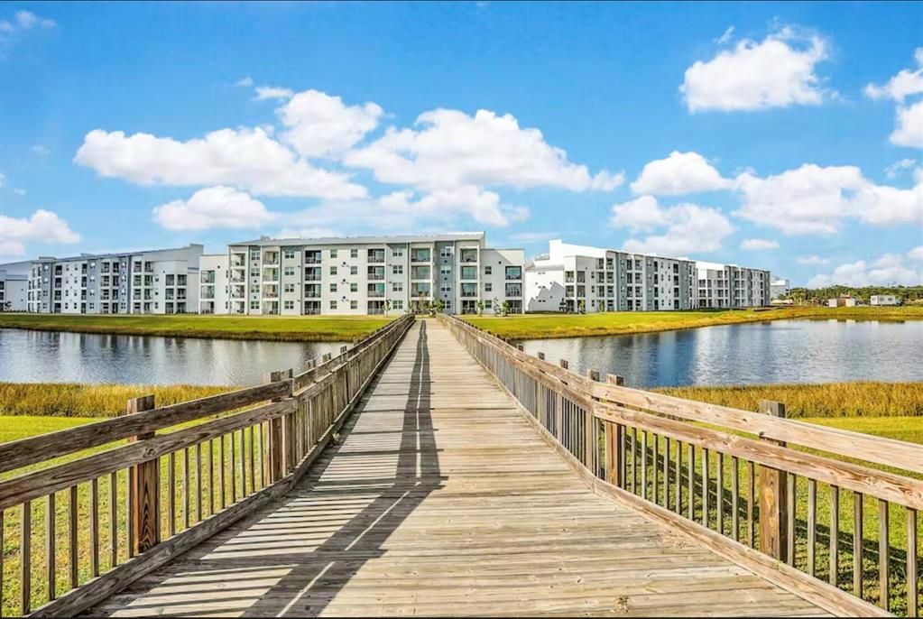 For Rent: $2,100 (2 beds, 2 baths, 1196 Square Feet)