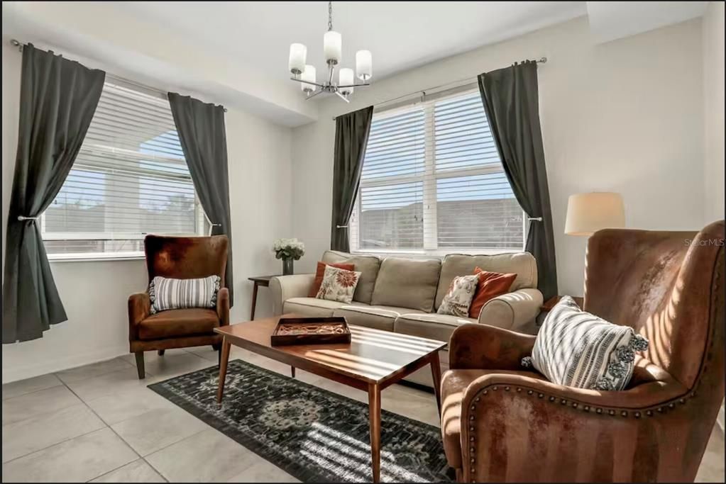 For Rent: $2,100 (2 beds, 2 baths, 1196 Square Feet)