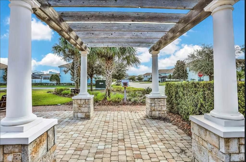 For Rent: $2,100 (2 beds, 2 baths, 1196 Square Feet)