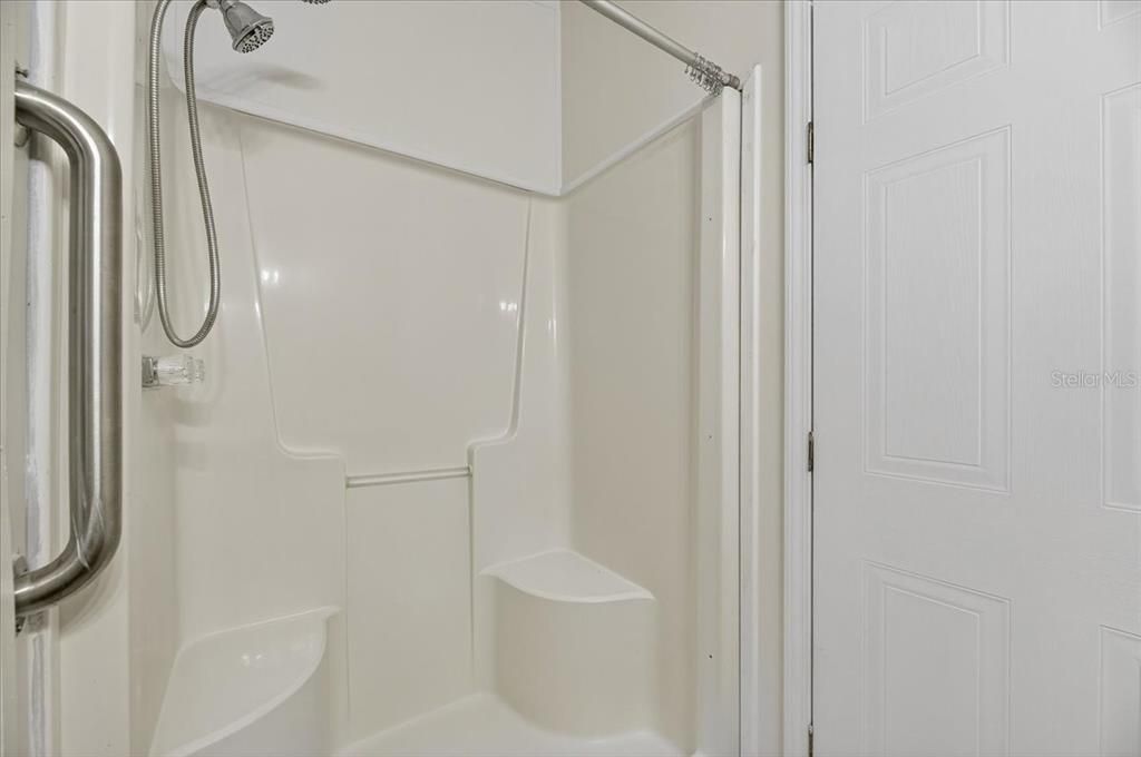 Под контрактом: $275,000 (3 спален, 2 ванн, 1512 Квадратных фут)