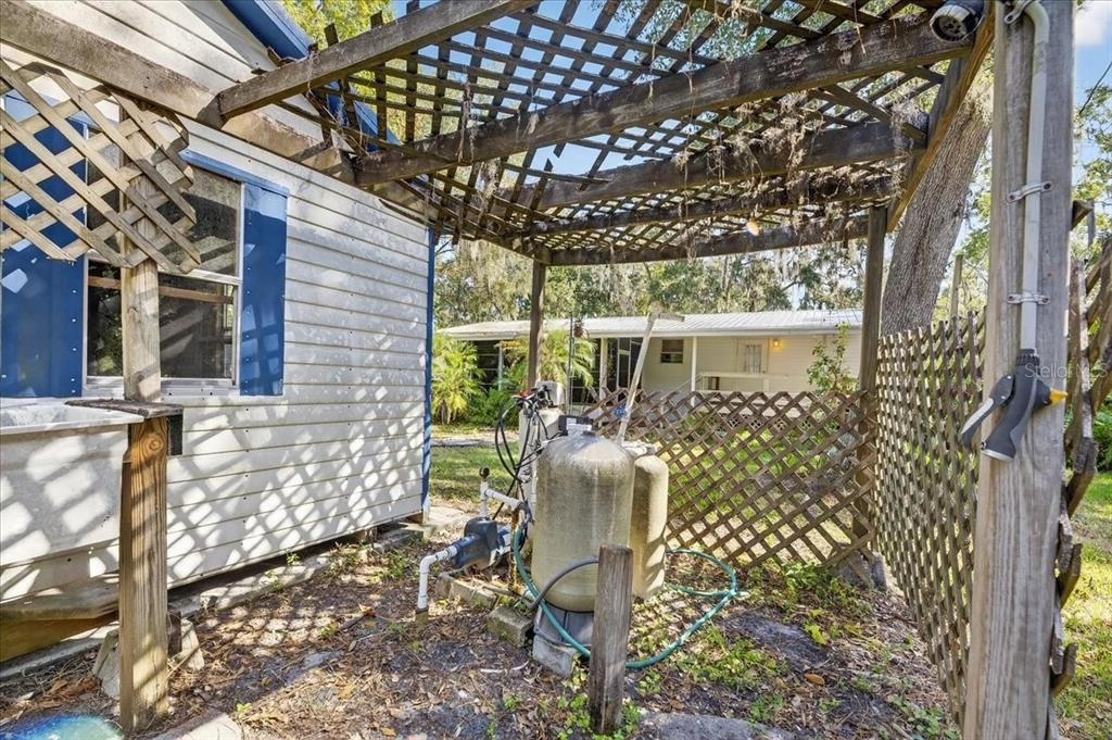 Под контрактом: $275,000 (3 спален, 2 ванн, 1512 Квадратных фут)