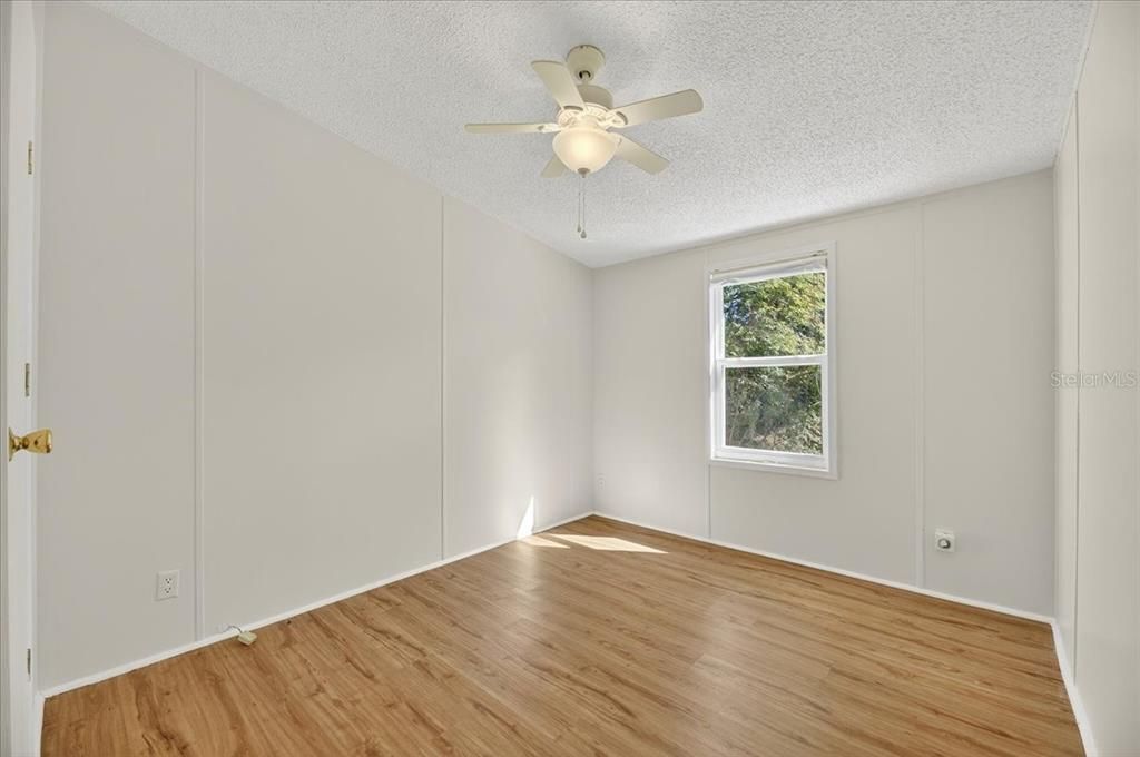 Под контрактом: $275,000 (3 спален, 2 ванн, 1512 Квадратных фут)