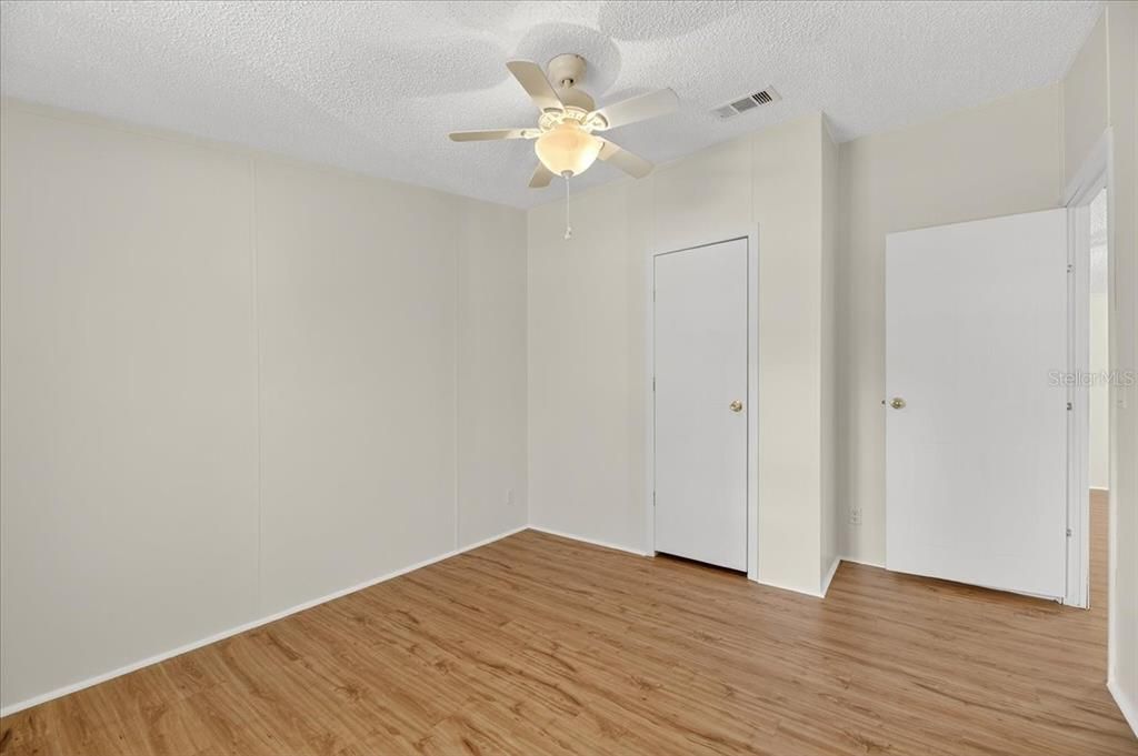 Под контрактом: $275,000 (3 спален, 2 ванн, 1512 Квадратных фут)