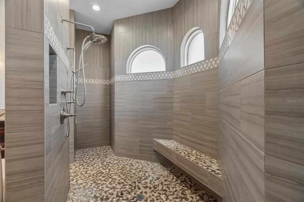 待售: $1,049,000 (4 贝兹, 3 浴室, 3209 平方英尺)