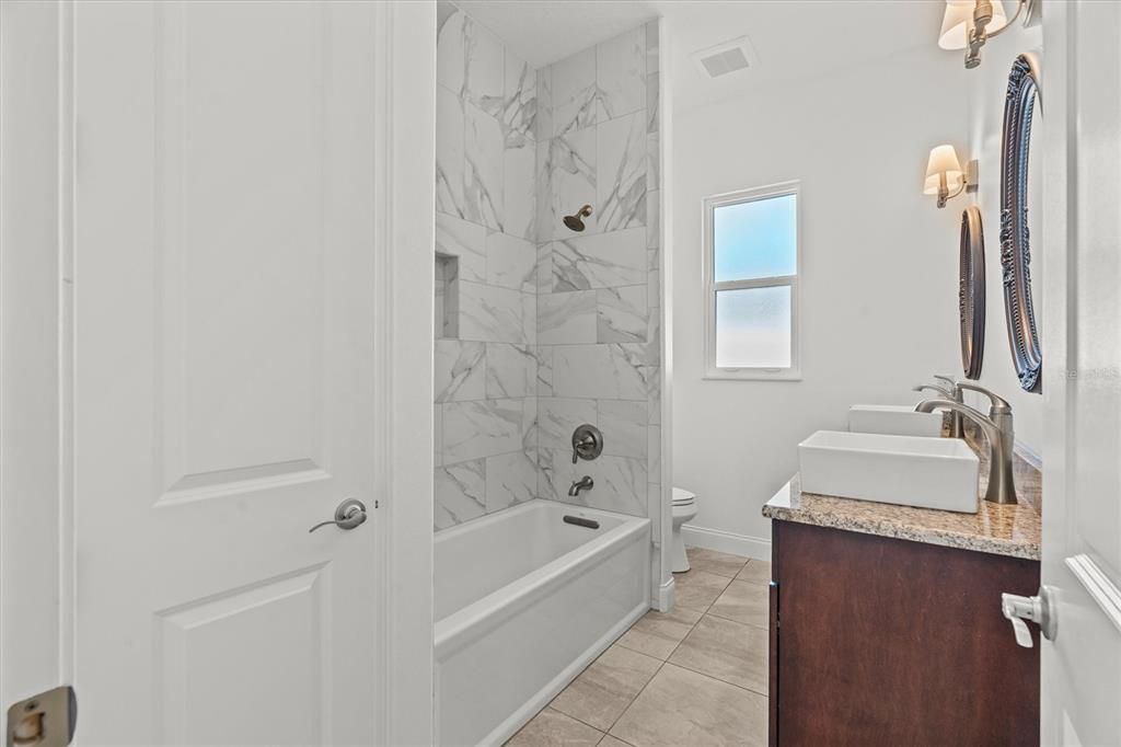 待售: $1,049,000 (4 贝兹, 3 浴室, 3209 平方英尺)