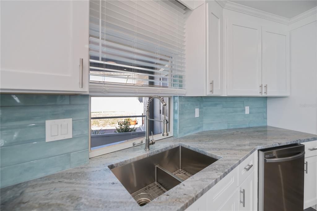 For Sale: $412,000 (3 beds, 2 baths, 1957 Square Feet)