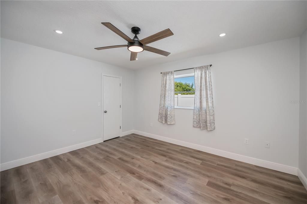 For Sale: $412,000 (3 beds, 2 baths, 1957 Square Feet)