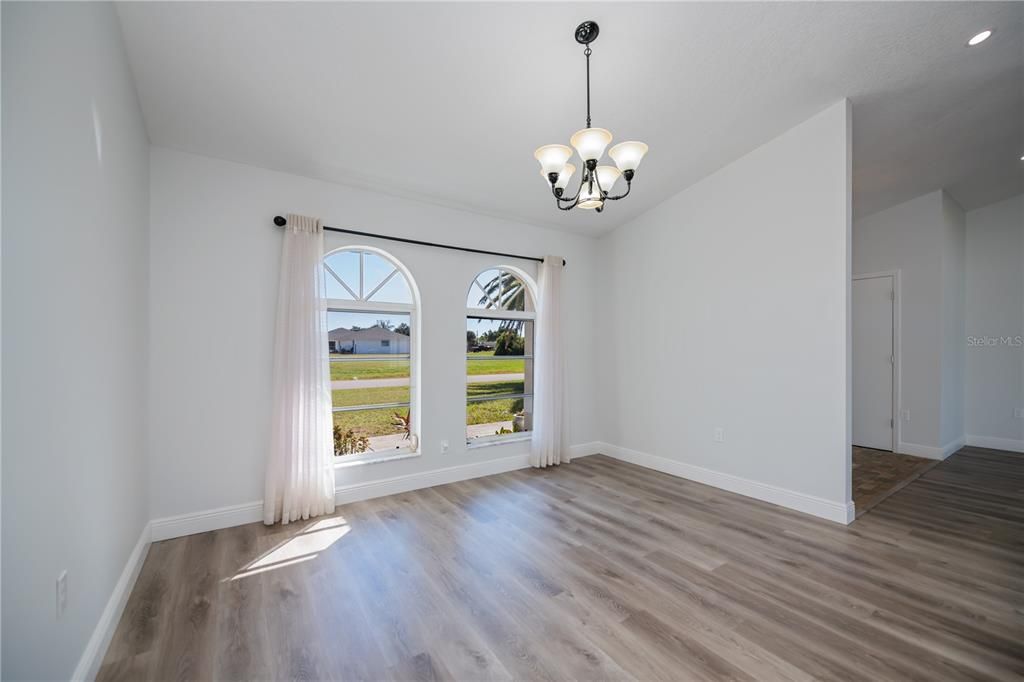 For Sale: $412,000 (3 beds, 2 baths, 1957 Square Feet)