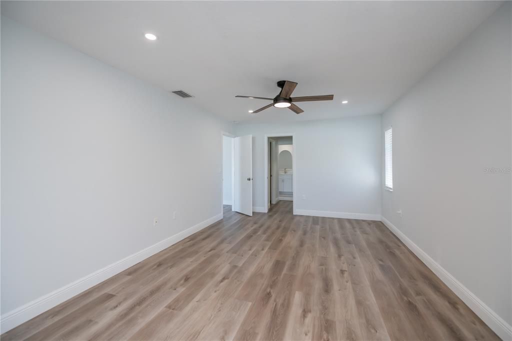 For Sale: $412,000 (3 beds, 2 baths, 1957 Square Feet)