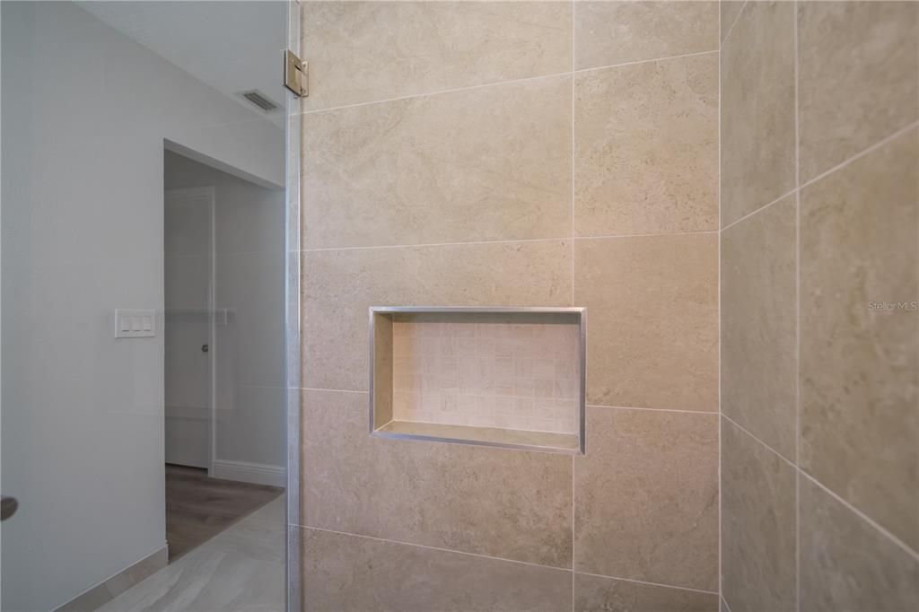 For Sale: $412,000 (3 beds, 2 baths, 1957 Square Feet)