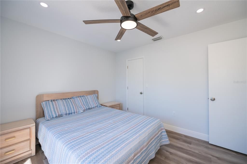 For Sale: $412,000 (3 beds, 2 baths, 1957 Square Feet)