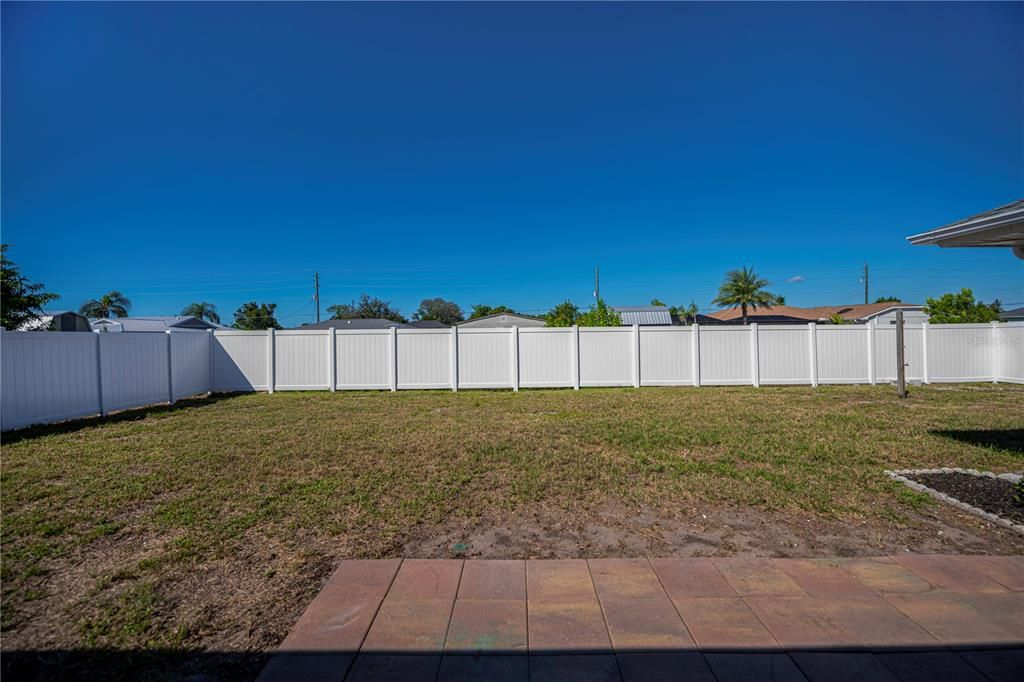 For Sale: $412,000 (3 beds, 2 baths, 1957 Square Feet)