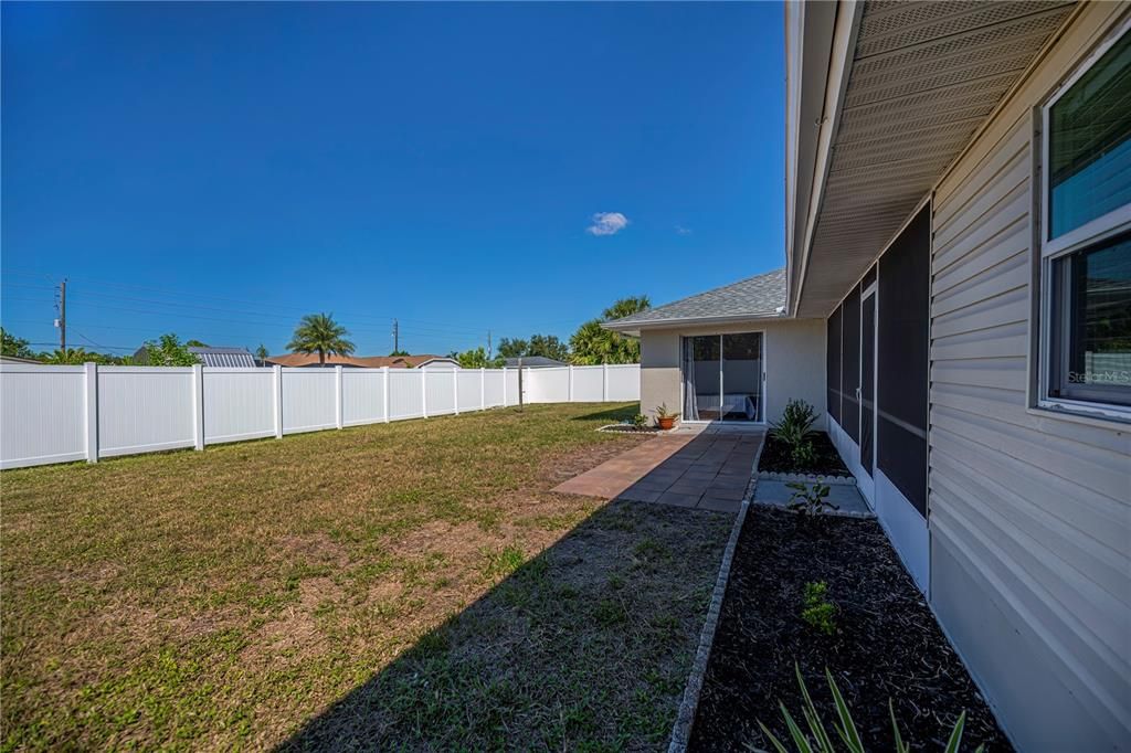 For Sale: $412,000 (3 beds, 2 baths, 1957 Square Feet)