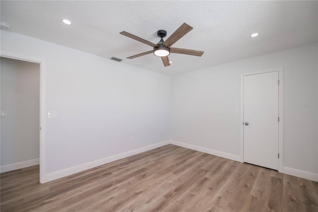 For Sale: $412,000 (3 beds, 2 baths, 1957 Square Feet)