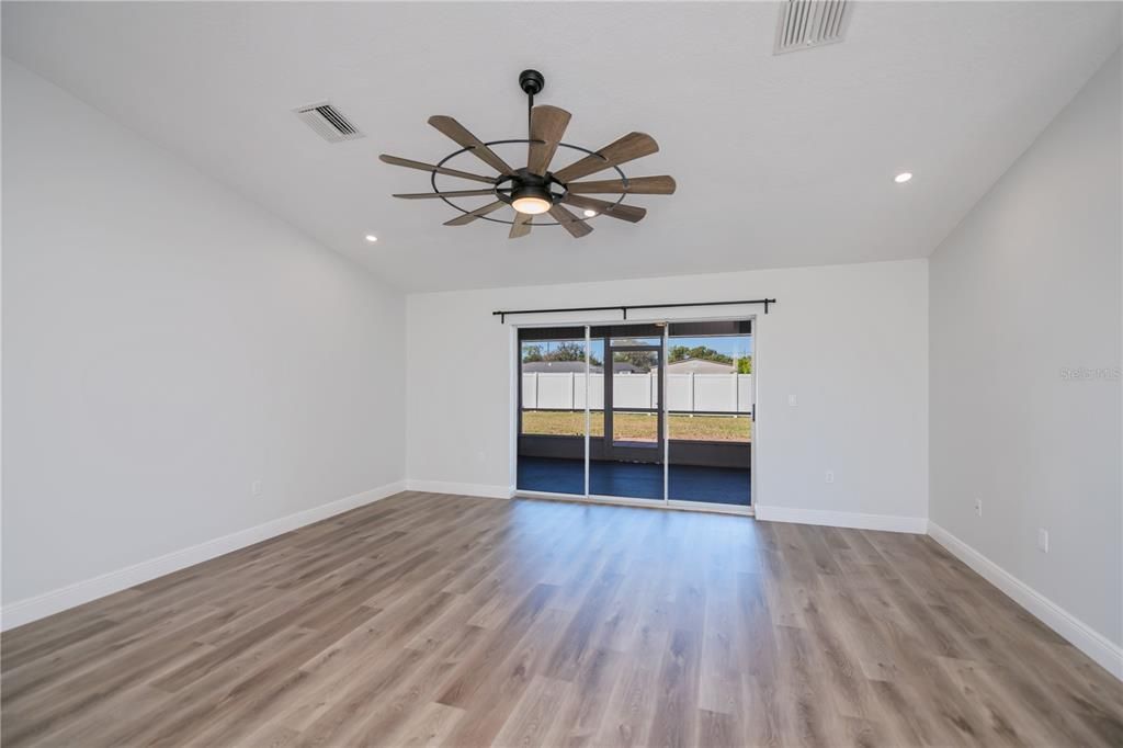 For Sale: $412,000 (3 beds, 2 baths, 1957 Square Feet)