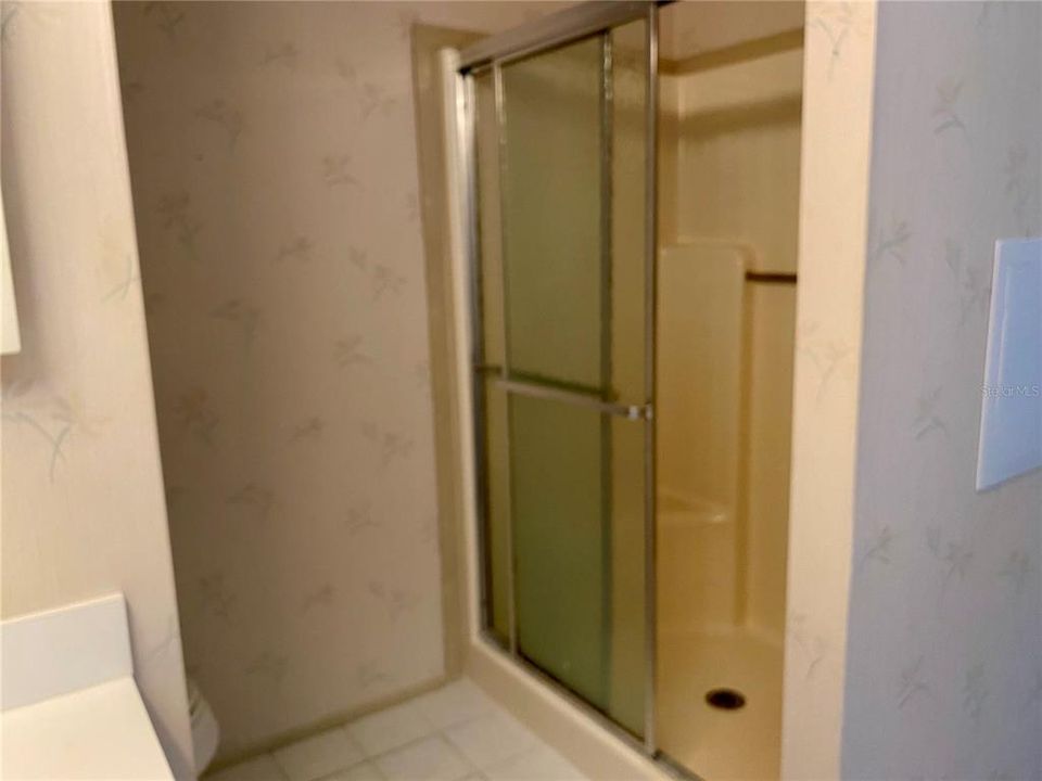 待售: $179,900 (2 贝兹, 2 浴室, 1226 平方英尺)