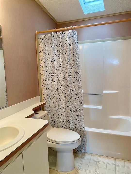 待售: $179,900 (2 贝兹, 2 浴室, 1226 平方英尺)