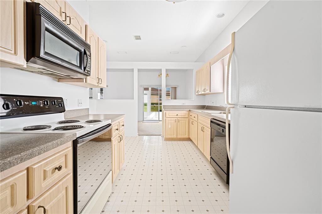 На продажу: $254,900 (3 спален, 2 ванн, 1514 Квадратных фут)