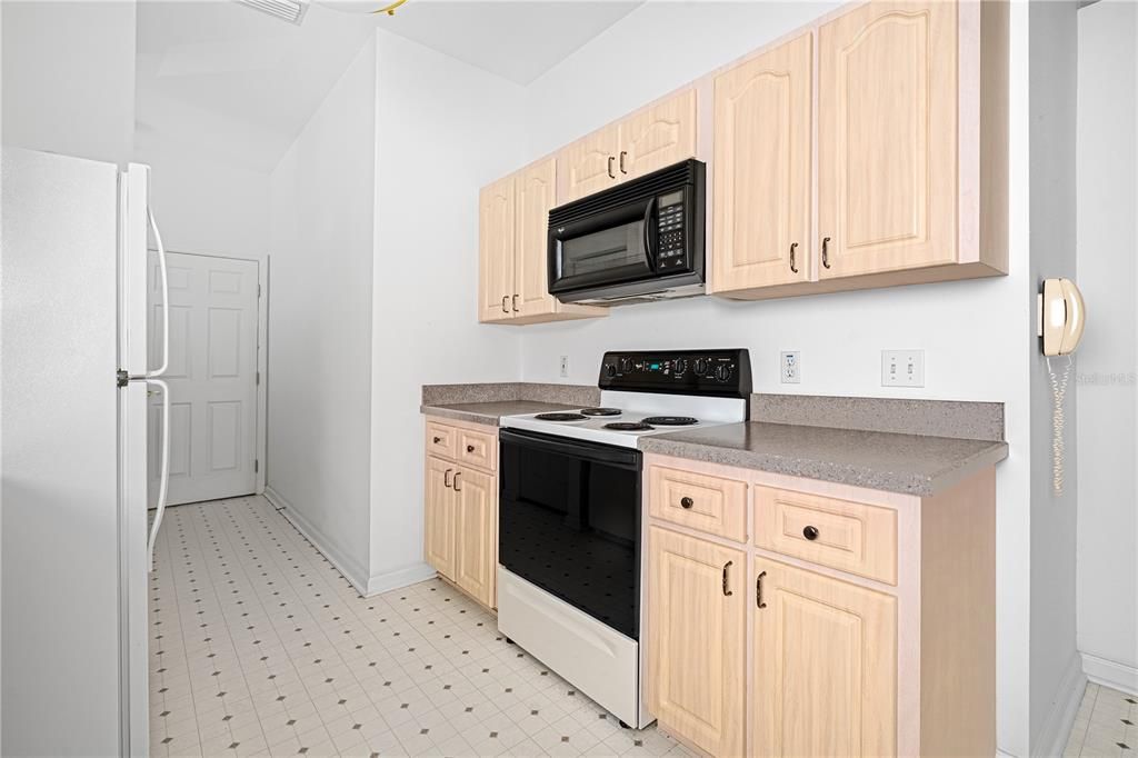 На продажу: $254,900 (3 спален, 2 ванн, 1514 Квадратных фут)