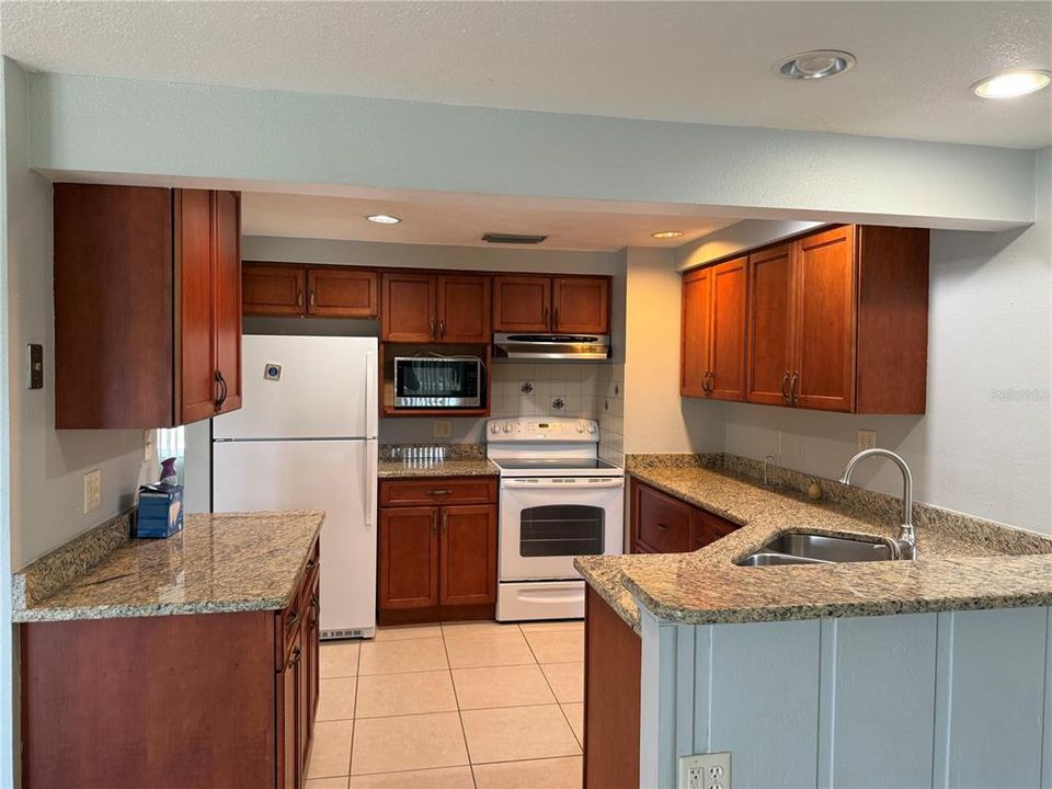 For Rent: $1,650 (2 beds, 2 baths, 1425 Square Feet)