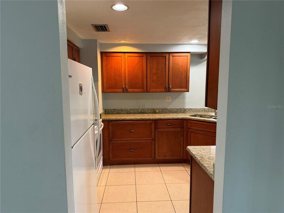For Rent: $1,650 (2 beds, 2 baths, 1425 Square Feet)