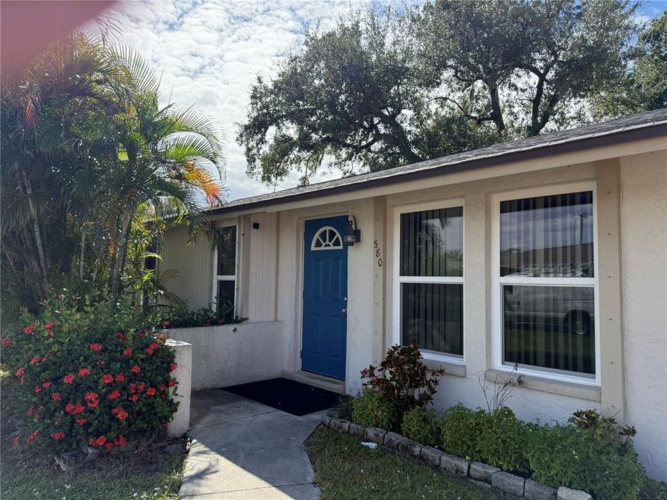 For Rent: $1,650 (2 beds, 2 baths, 1425 Square Feet)