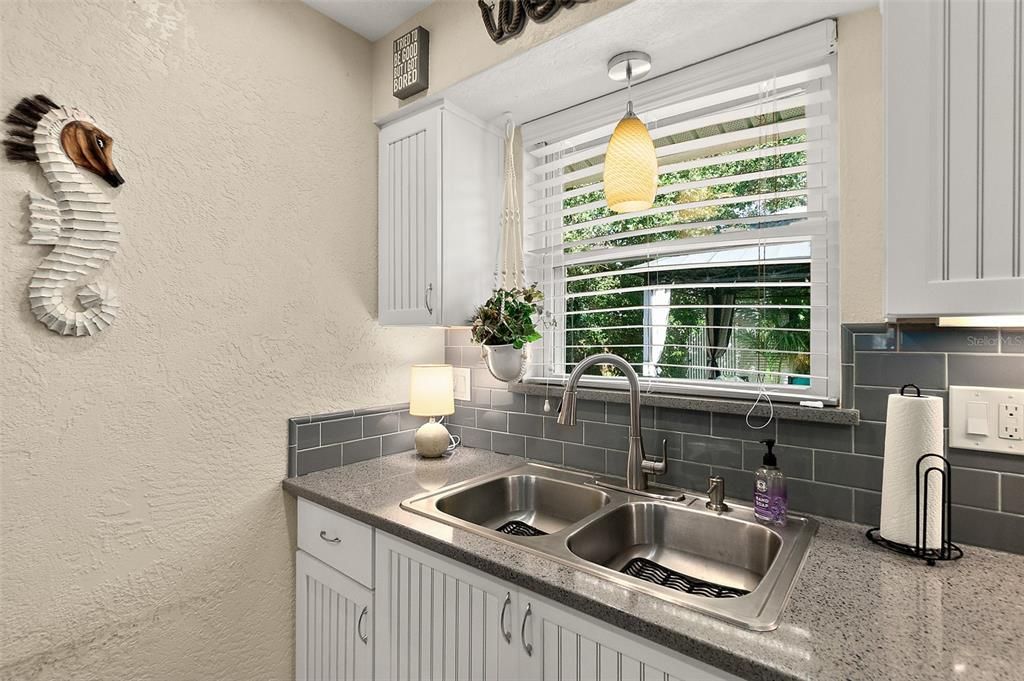 En Venta: $789,000 (3 camas, 2 baños, 1227 Pies cuadrados)