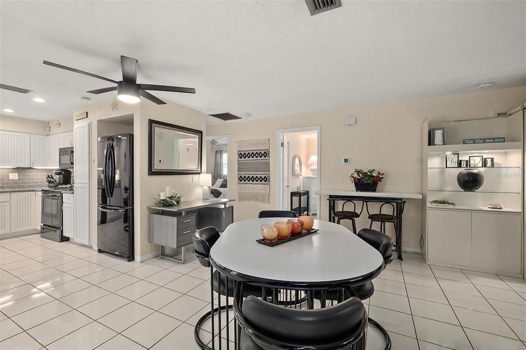 En Venta: $789,000 (3 camas, 2 baños, 1227 Pies cuadrados)