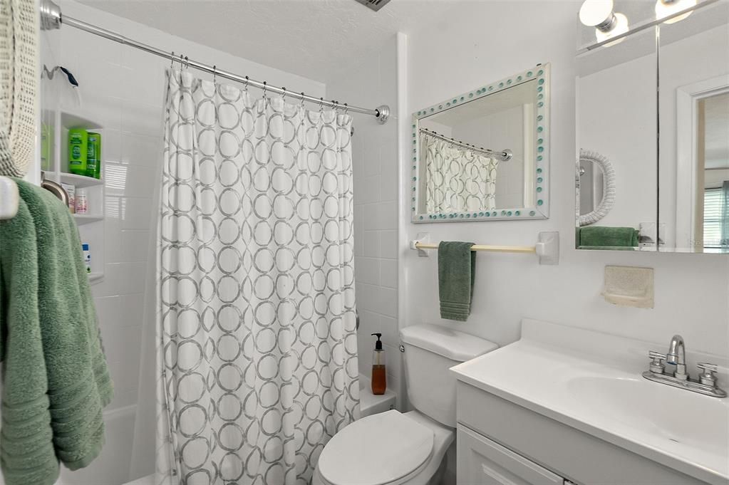 En Venta: $789,000 (3 camas, 2 baños, 1227 Pies cuadrados)