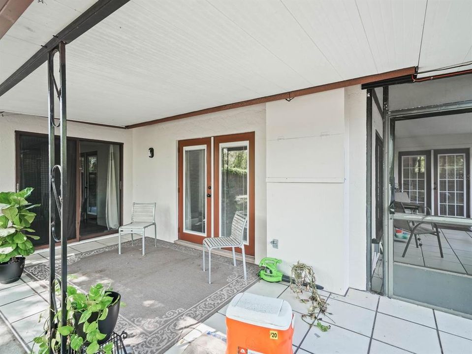 待售: $225,000 (2 贝兹, 2 浴室, 1275 平方英尺)