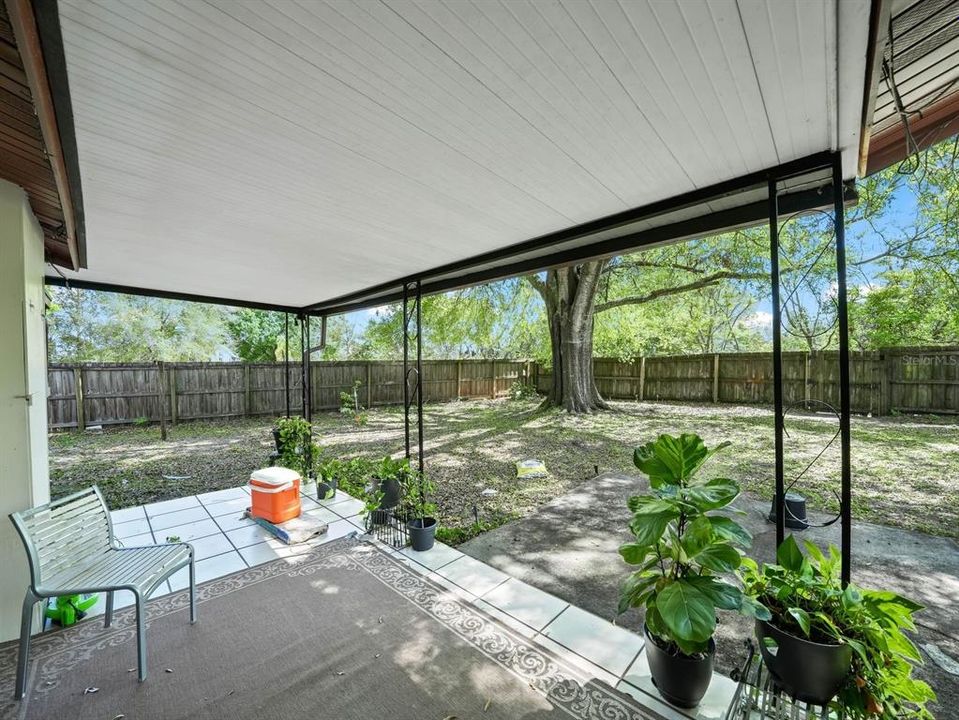 待售: $225,000 (2 贝兹, 2 浴室, 1275 平方英尺)