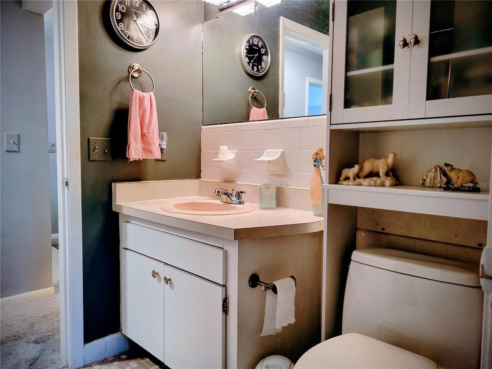 待售: $205,000 (2 贝兹, 2 浴室, 1494 平方英尺)