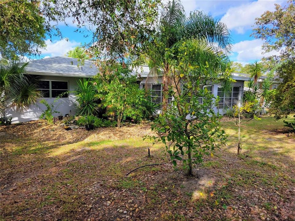 待售: $205,000 (2 贝兹, 2 浴室, 1494 平方英尺)