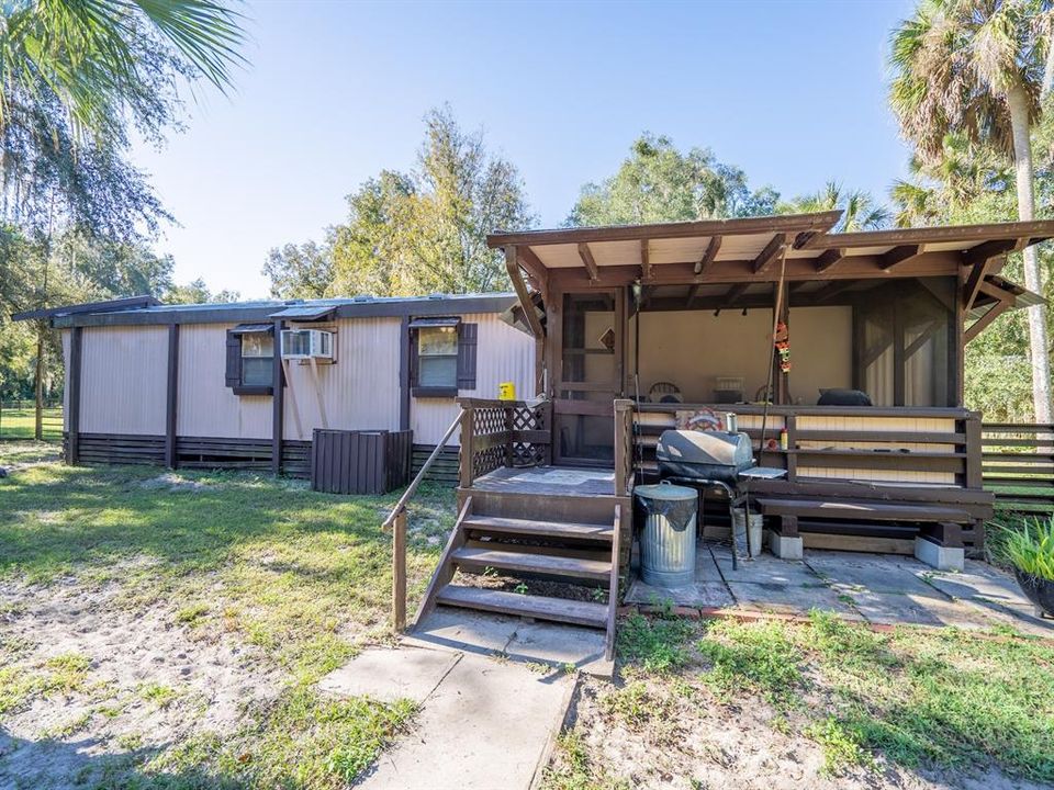 待售: $170,000 (2 贝兹, 1 浴室, 756 平方英尺)