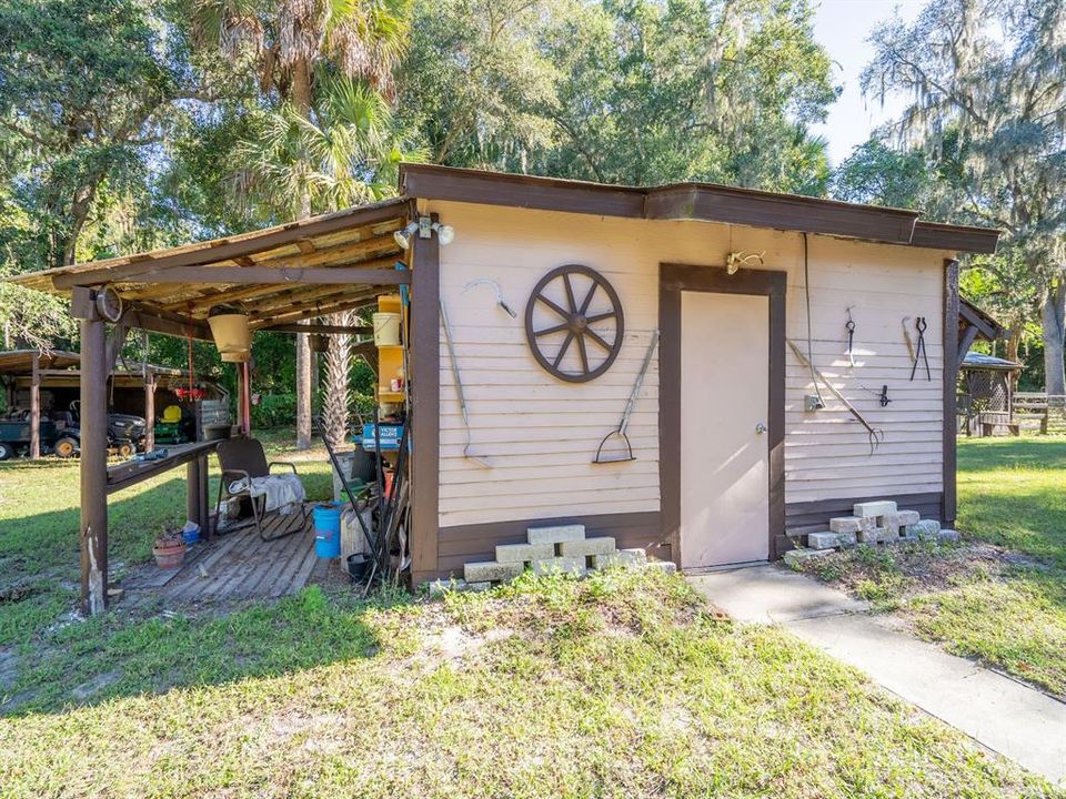 待售: $170,000 (2 贝兹, 1 浴室, 756 平方英尺)