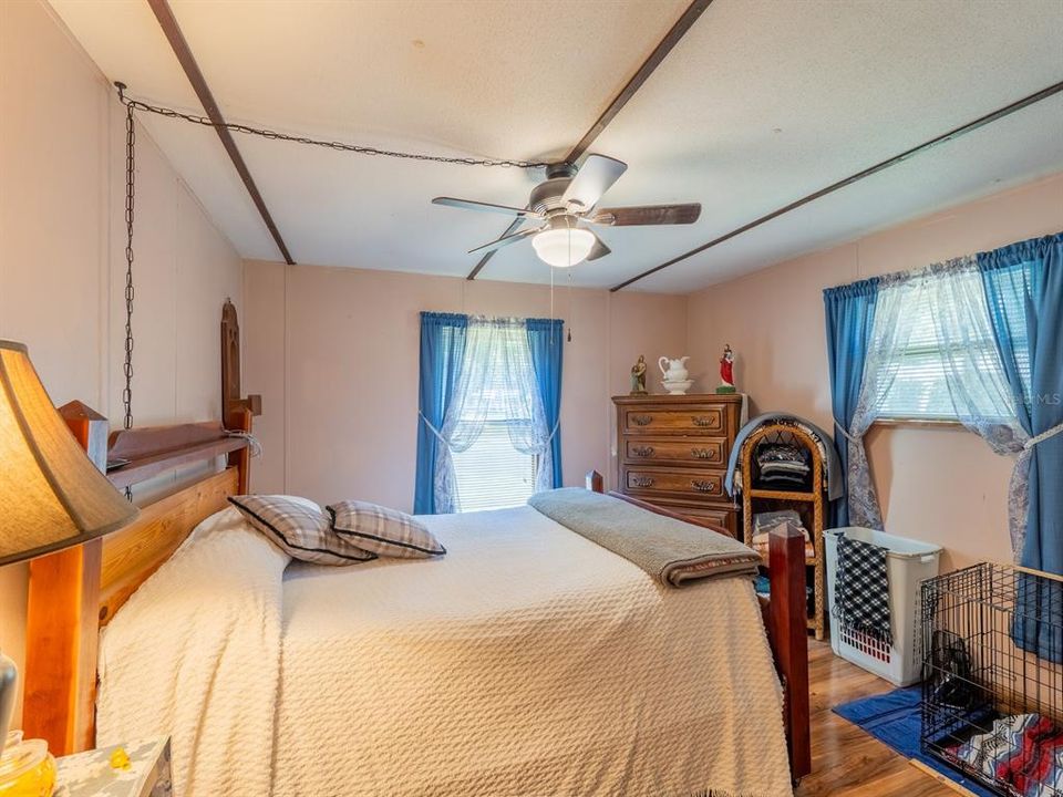 待售: $170,000 (2 贝兹, 1 浴室, 756 平方英尺)