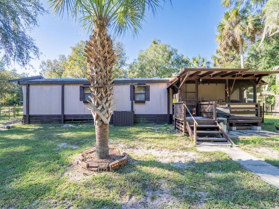 待售: $170,000 (2 贝兹, 1 浴室, 756 平方英尺)