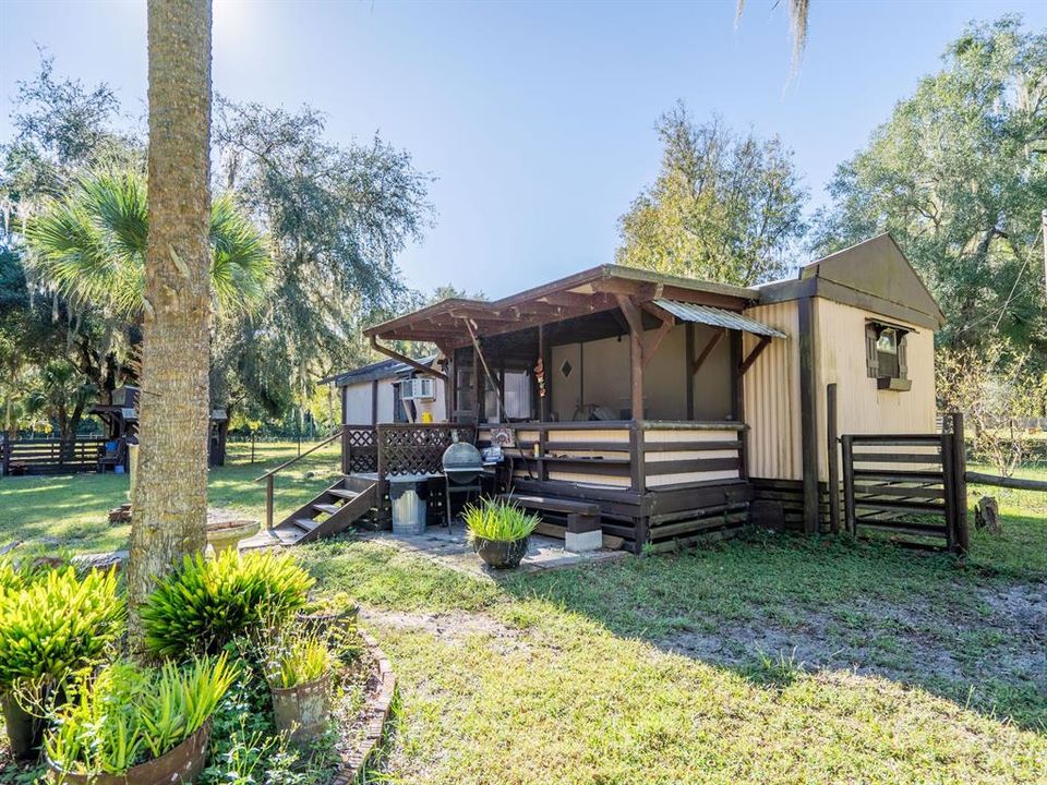 待售: $170,000 (2 贝兹, 1 浴室, 756 平方英尺)