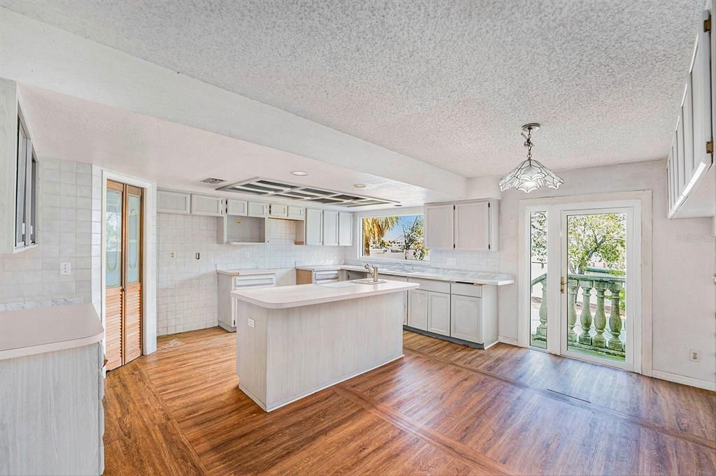 На продажу: $1,599,950 (4 спален, 3 ванн, 3622 Квадратных фут)