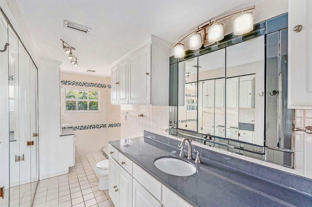 На продажу: $1,599,950 (4 спален, 3 ванн, 3622 Квадратных фут)