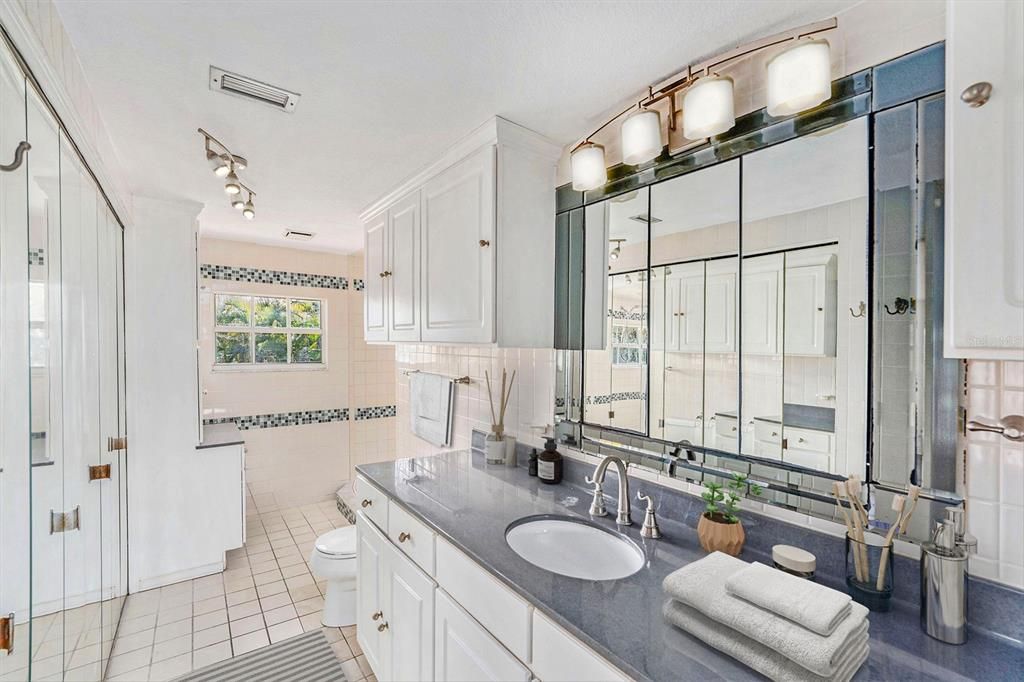 На продажу: $1,599,950 (4 спален, 3 ванн, 3622 Квадратных фут)