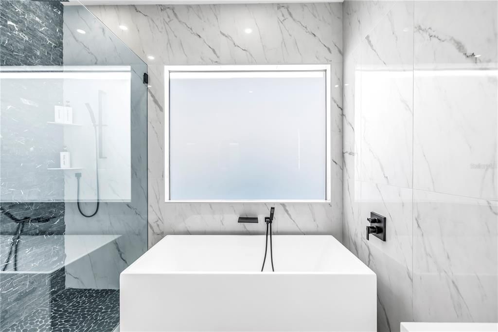 待售: $2,290,000 (5 贝兹, 5 浴室, 3386 平方英尺)