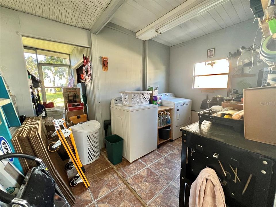 待售: $168,000 (2 贝兹, 2 浴室, 1152 平方英尺)